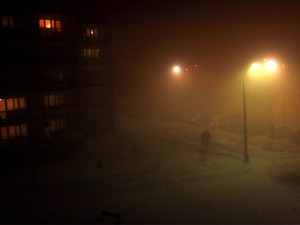Siedlce są w tej chwili spowite mgłą: ul. Sokołowska, godz. 21.45 Fot. AB