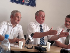 Krzysztof Tchórzewski (pierwszy od lewej) Fot. AB