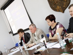 Wiceprezydent Anna Sochacka podczas jednej z konferencji prasowych. Fot. AB