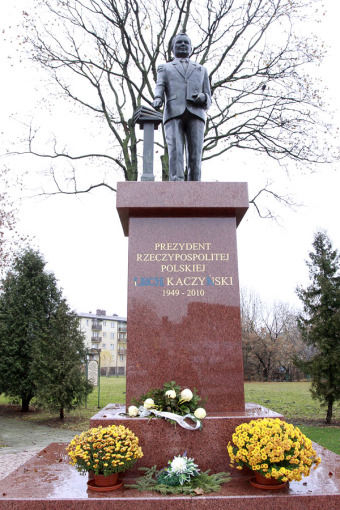 kaczynski pomnik